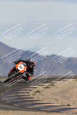 media/Nov-16-2025-Race Pace (Sun) [[8c5fa54630]]/Non Verified Riders (1st 20 Minutes)/6-Turn 12 (2pm)/